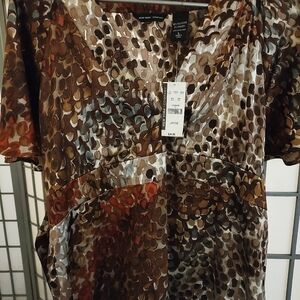 New York & Company Silky Shirt. Size Large